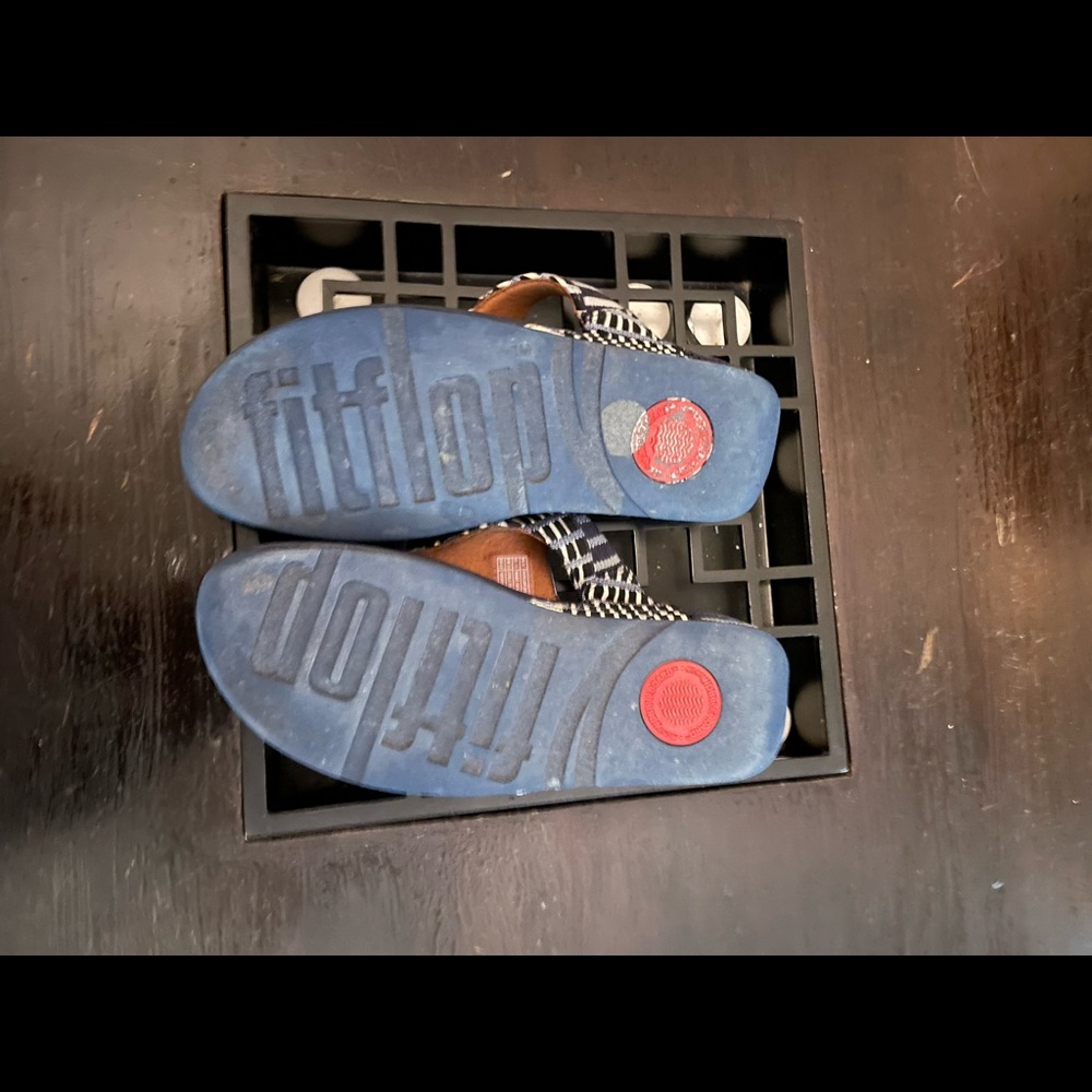 Sandals - Picture 2 of 2